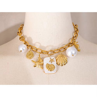 Into the sea gold necklace