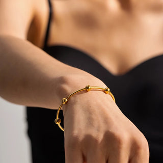 Minimal bracelet