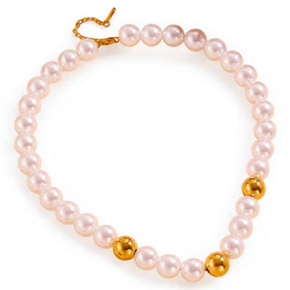 Pearl bead necklace