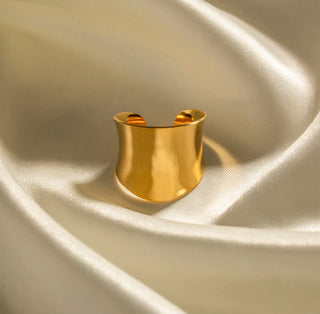 Egypt queen ring